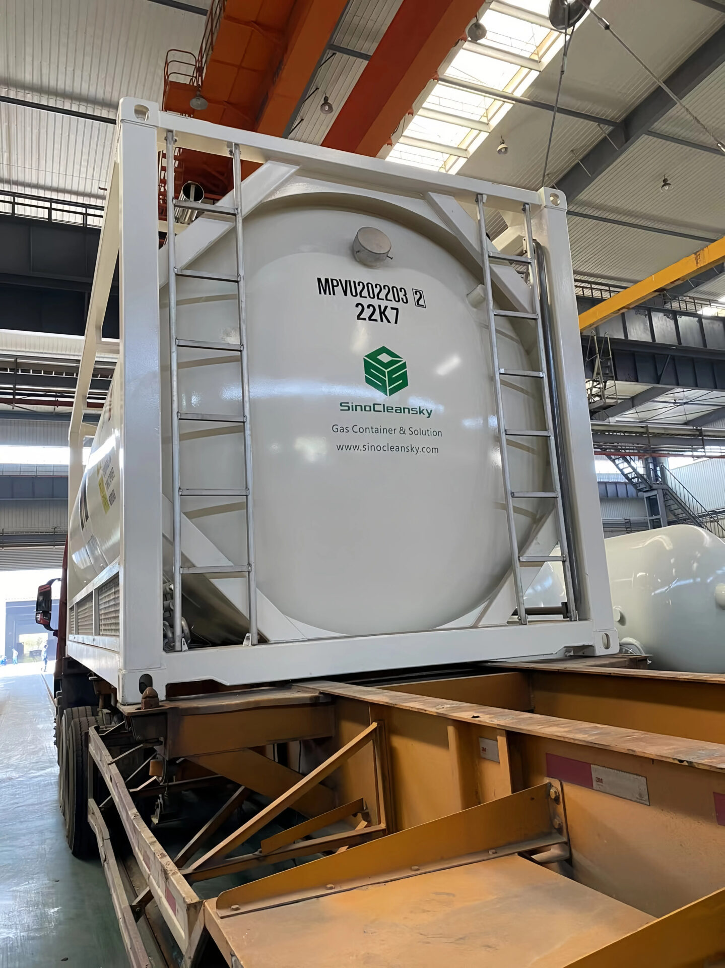ISO tank with ladder