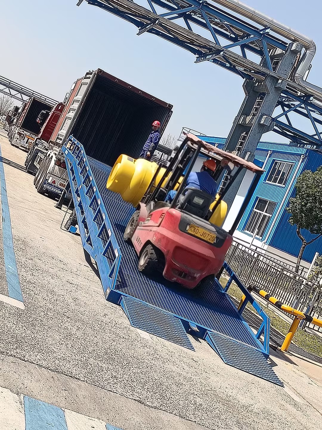 chlorine liquid shipment with cylinders